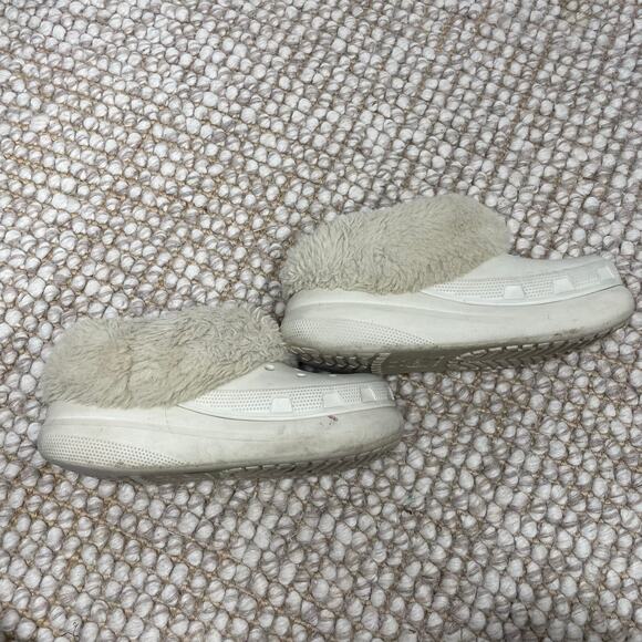 Crocs Furever Crush Clog in Bone SZ 6 Fur-Lined Winter Chunky Platform GUC - Picture 4 of 11